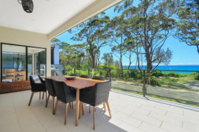 Luxury Beachfront On Collingwood Beach